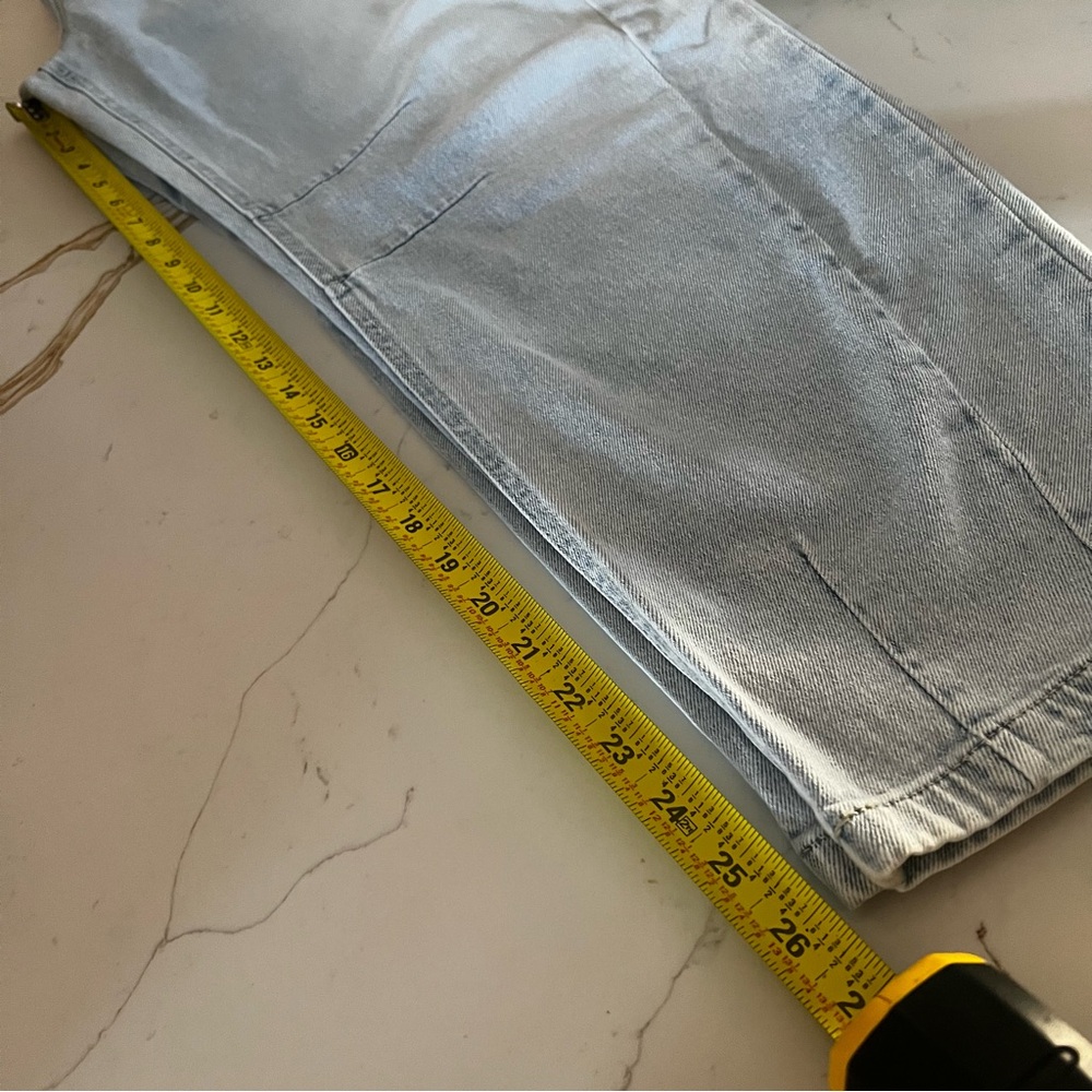 High Rise Light Blue Jeans - Picture 6 of 6